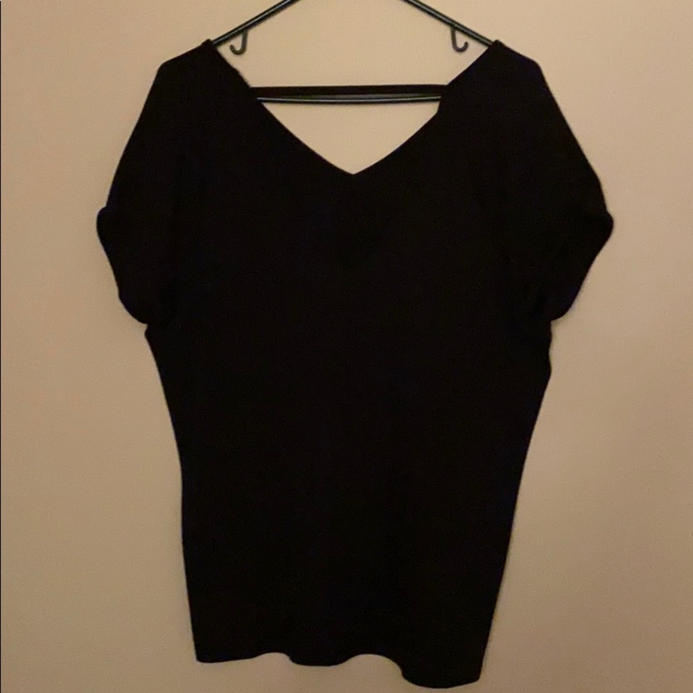 Black workout top